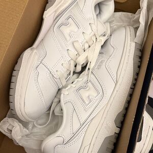 New Balance Men's White and Gray Sneakers